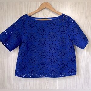 Banana Republic Size Medium Royal Blue Short Sleeve Shell Cropped Cutout Top EUC